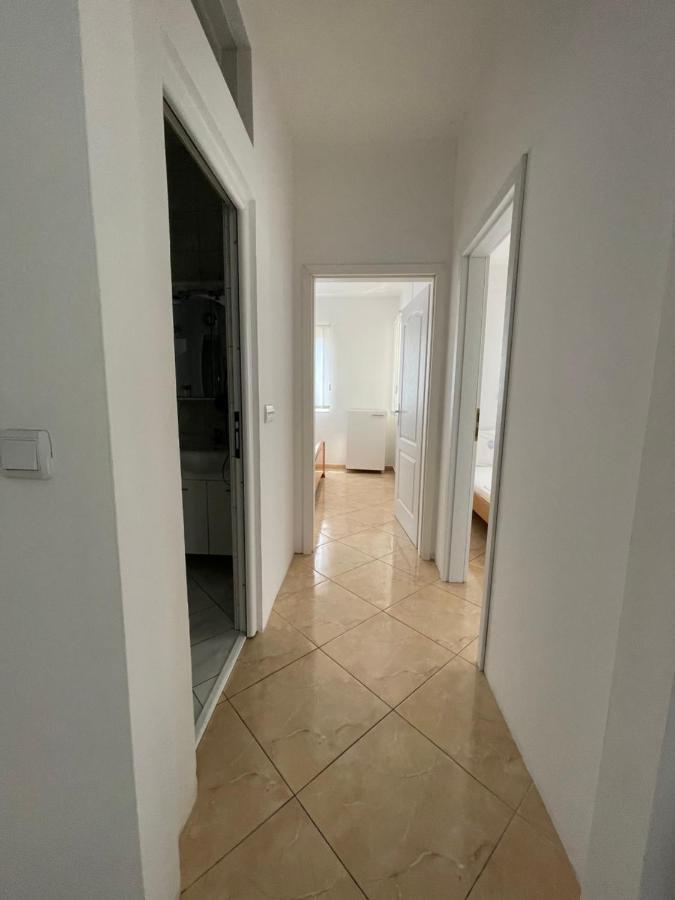 Apartments Rozela Улцин Екстериор снимка