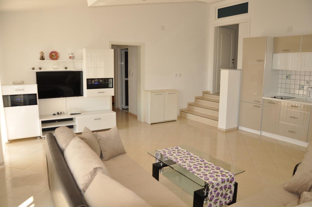 Apartments Rozela Улцин Стая снимка