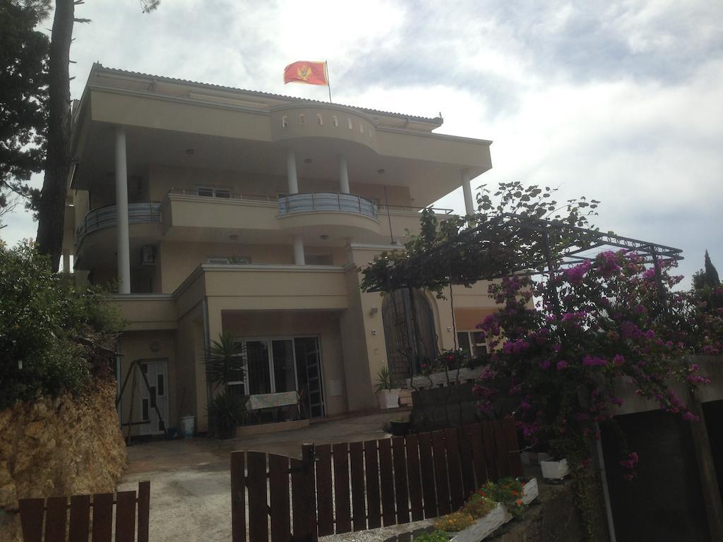 Apartments Rozela Улцин Екстериор снимка
